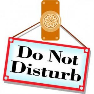 do-not-disturb-note-on-door